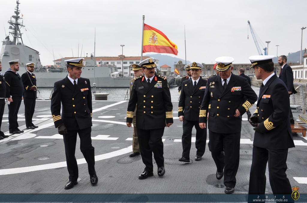 El AJEMA acompañó al Almirante saudí durante su visita a la fragata ‘Méndez Núñez’